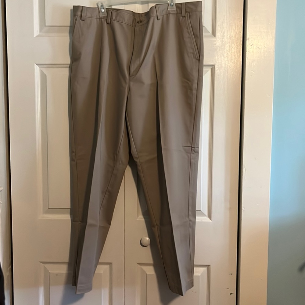 NWOT mens khaki’s.